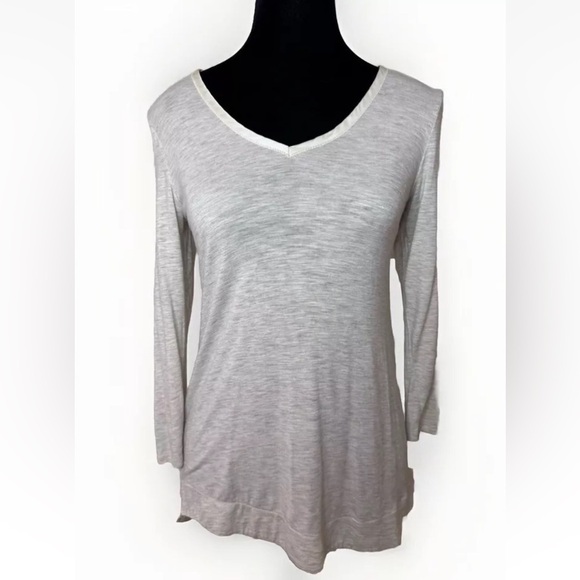 Anthropologie Pure + Good Top XS Ivory Satin Trim Stretch V Neck Soft T Shirt - Picture 1 of 8
